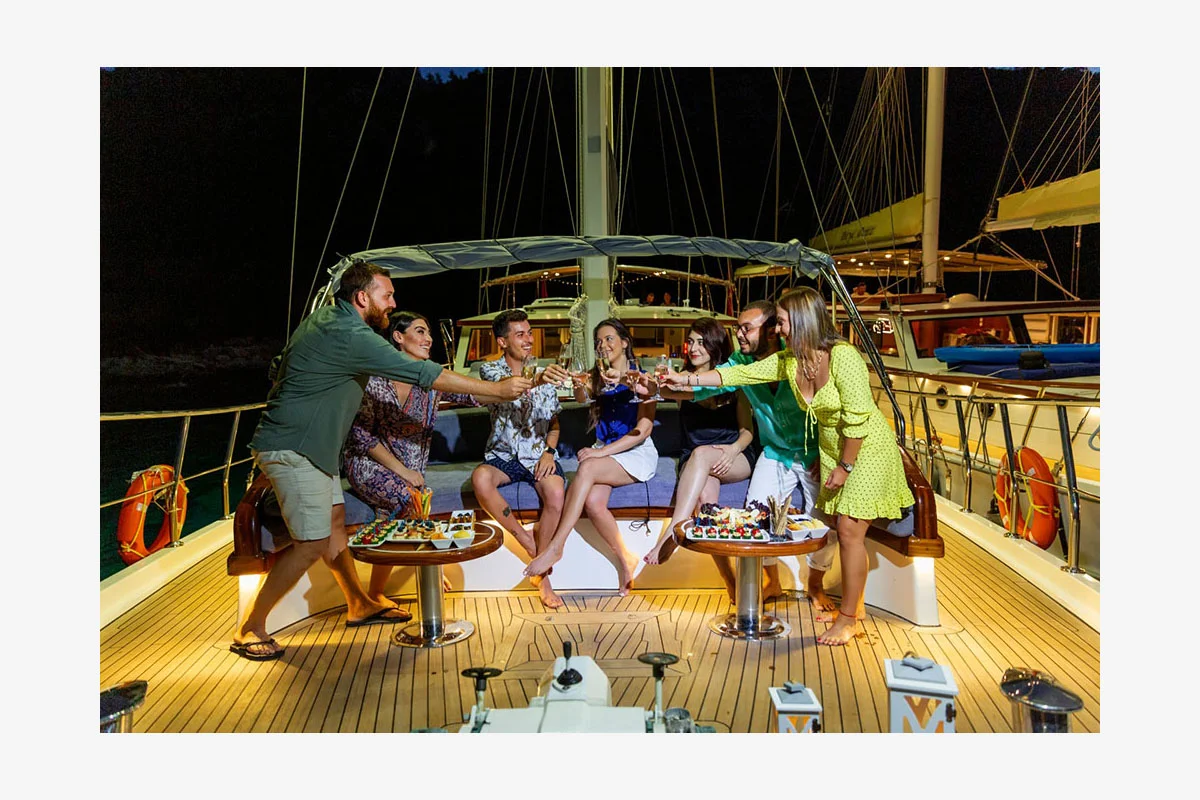 Sundeck Grand Sailor