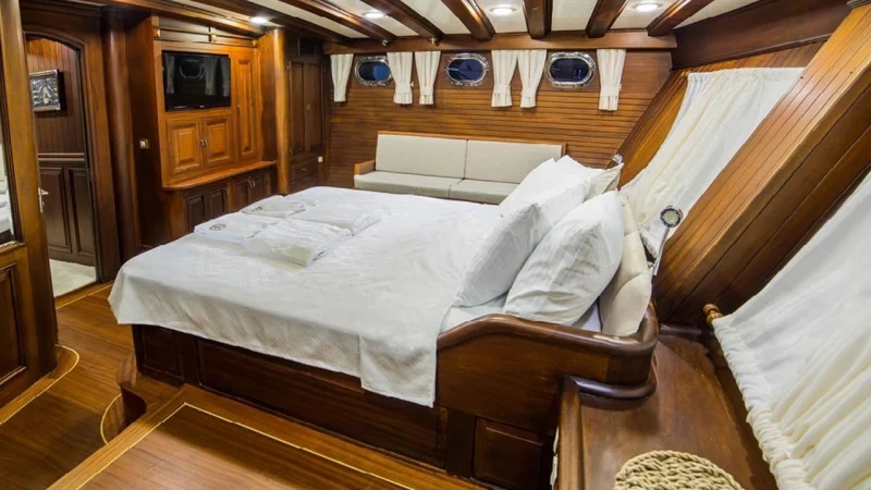 gulet cabin Wicked Felina