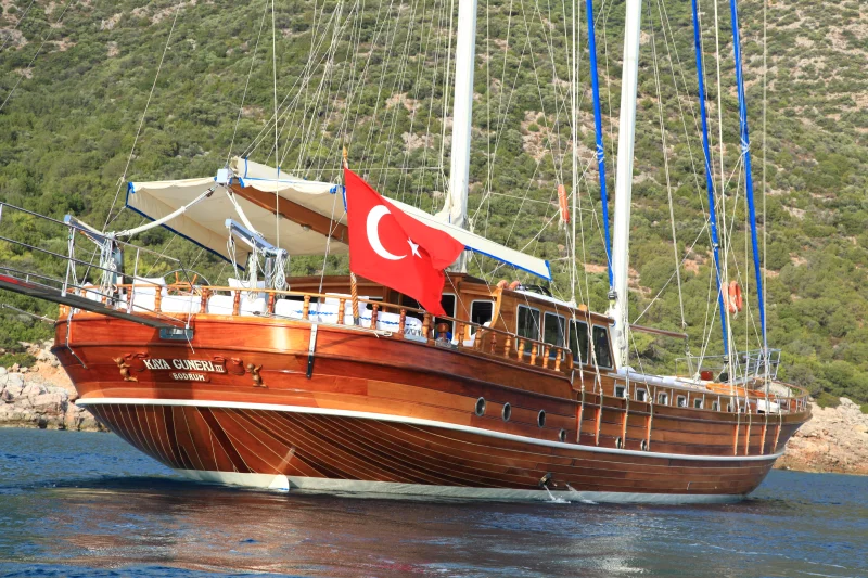 KAYA GUNERI 3 GULET
