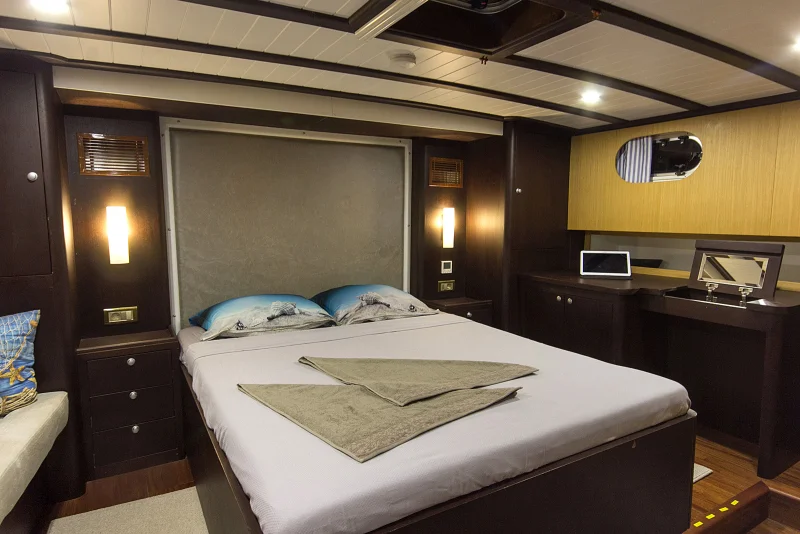 luxury gulet charter Azra Can