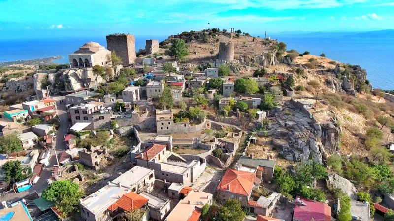 Assos