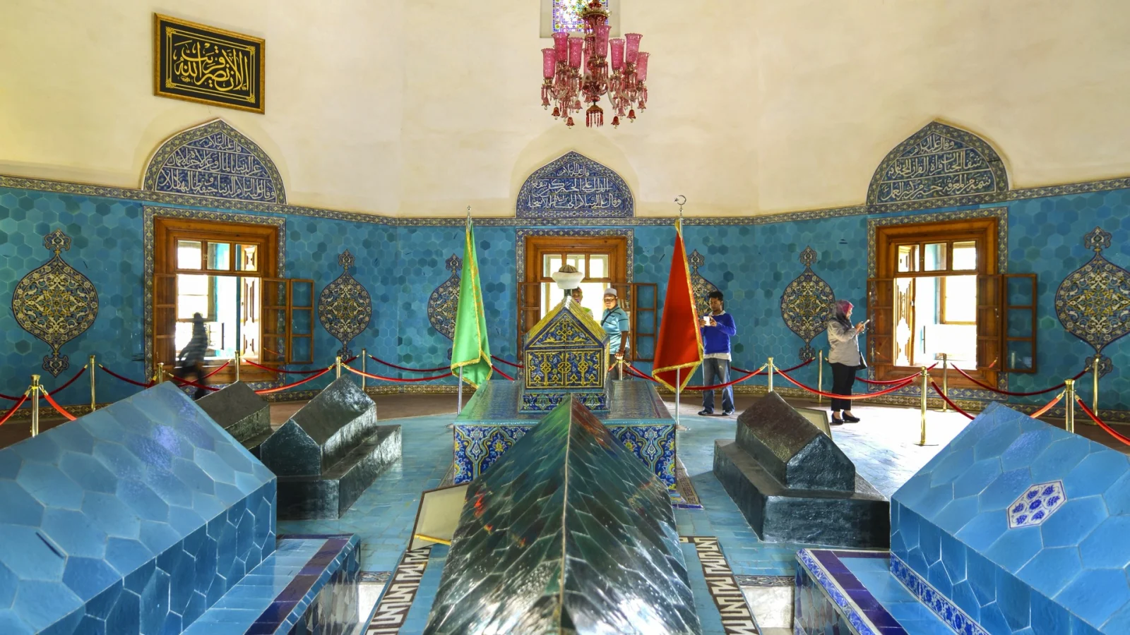 Green Tomb Bursa