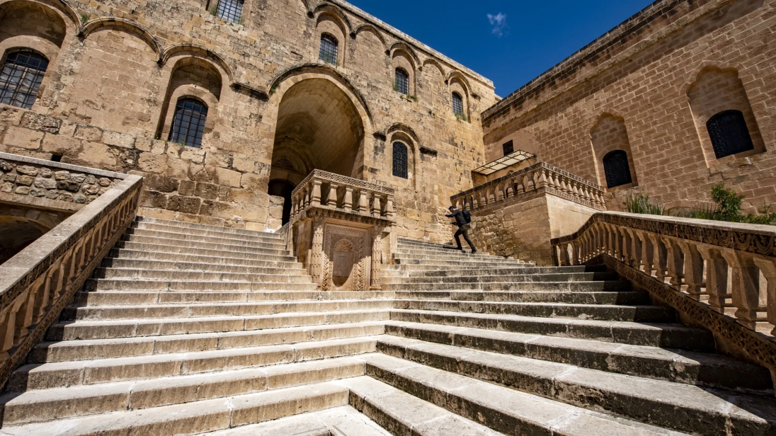 Deyrulzafaran Monastery