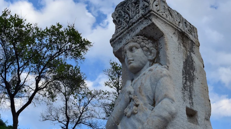 Ephesus Pollio Fountain