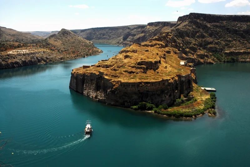 Halfeti Dam Rumkale - Turkey