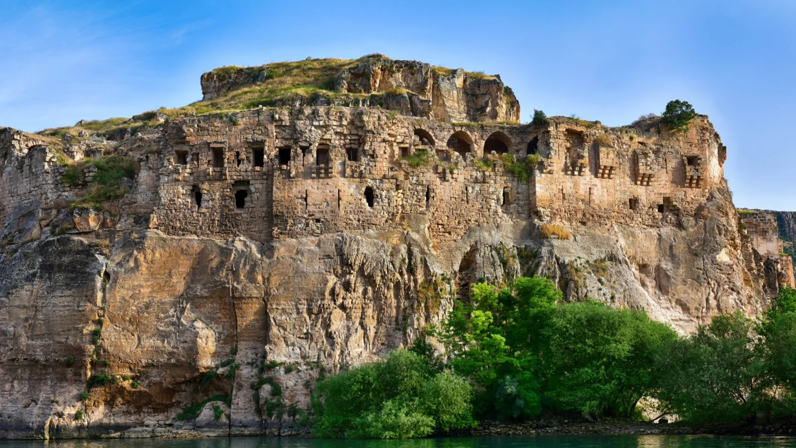 Halfeti Rumkale ( Roman Castel ) Sanliurfa