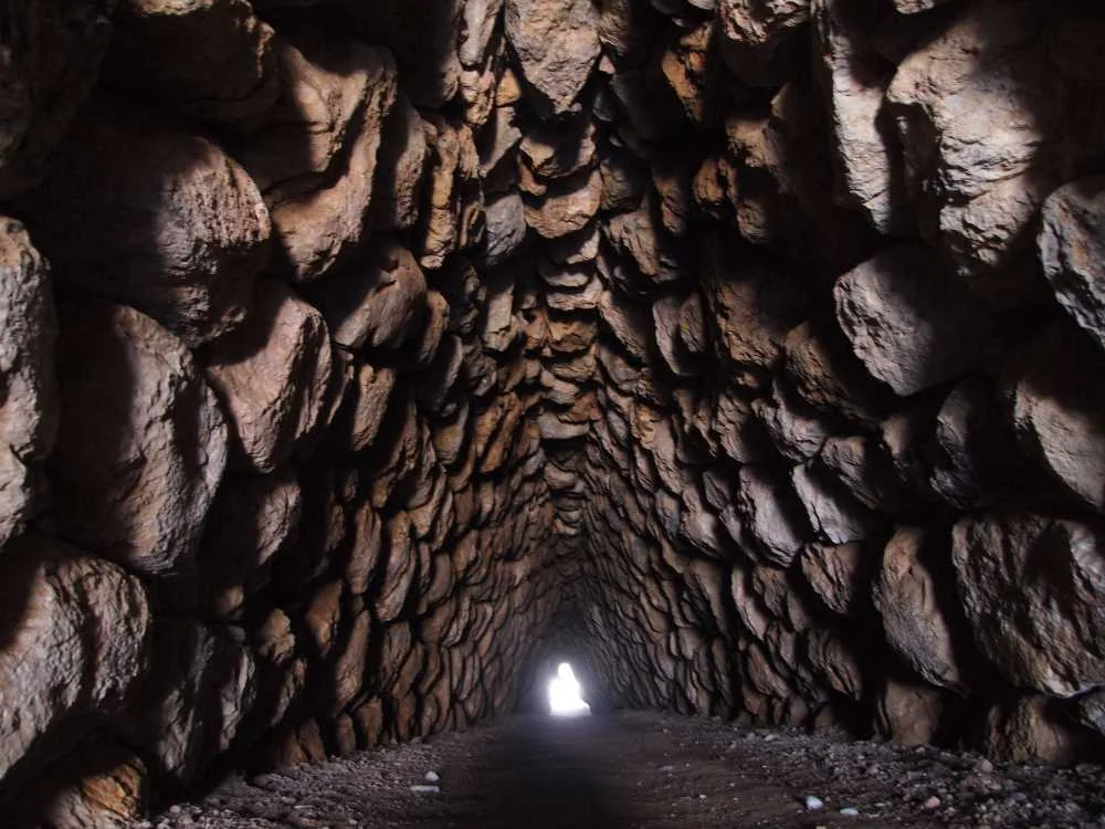 Hattusha - Potern Tunnel
