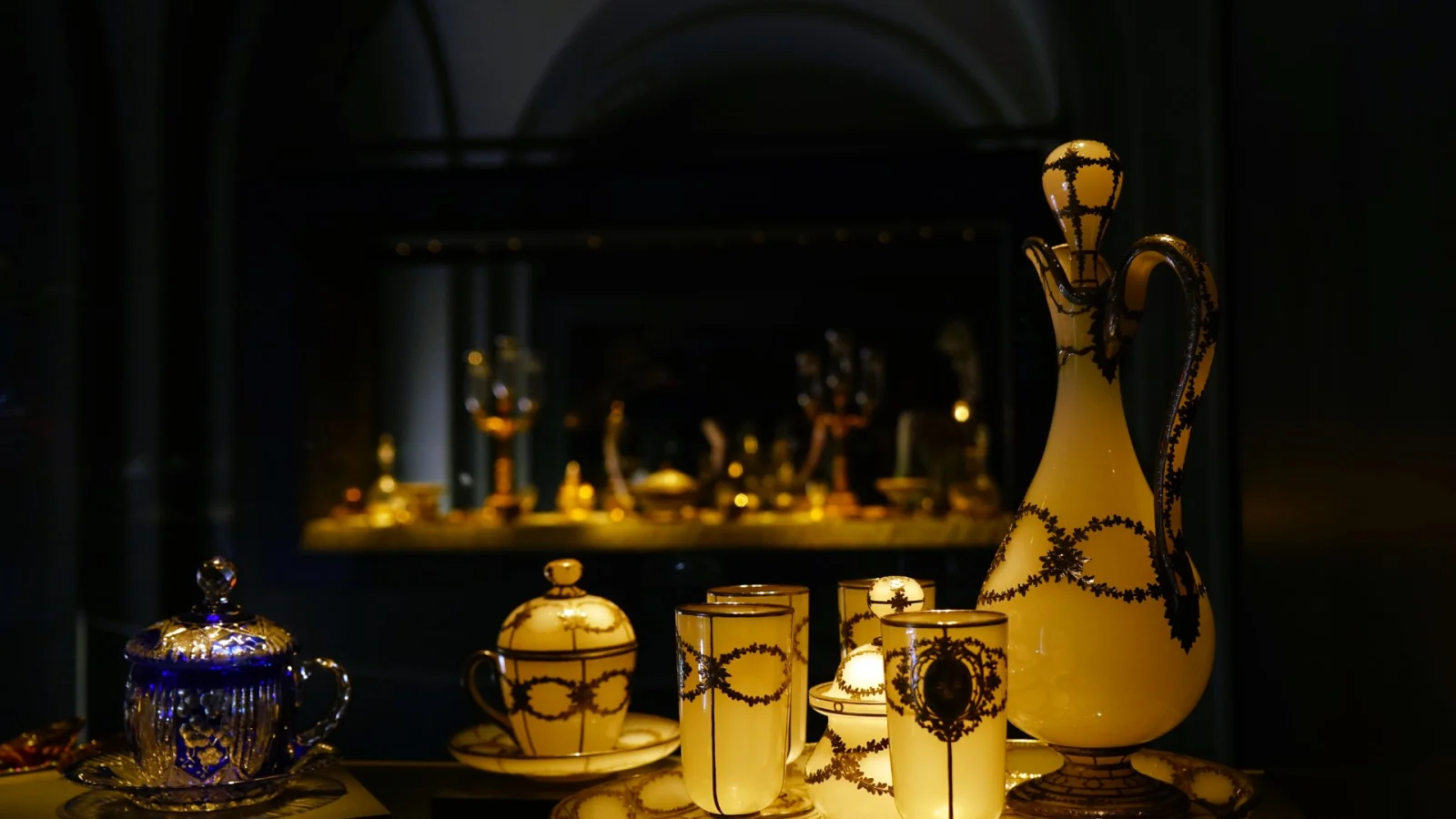 Dolmabahçe Palace Crystal Set