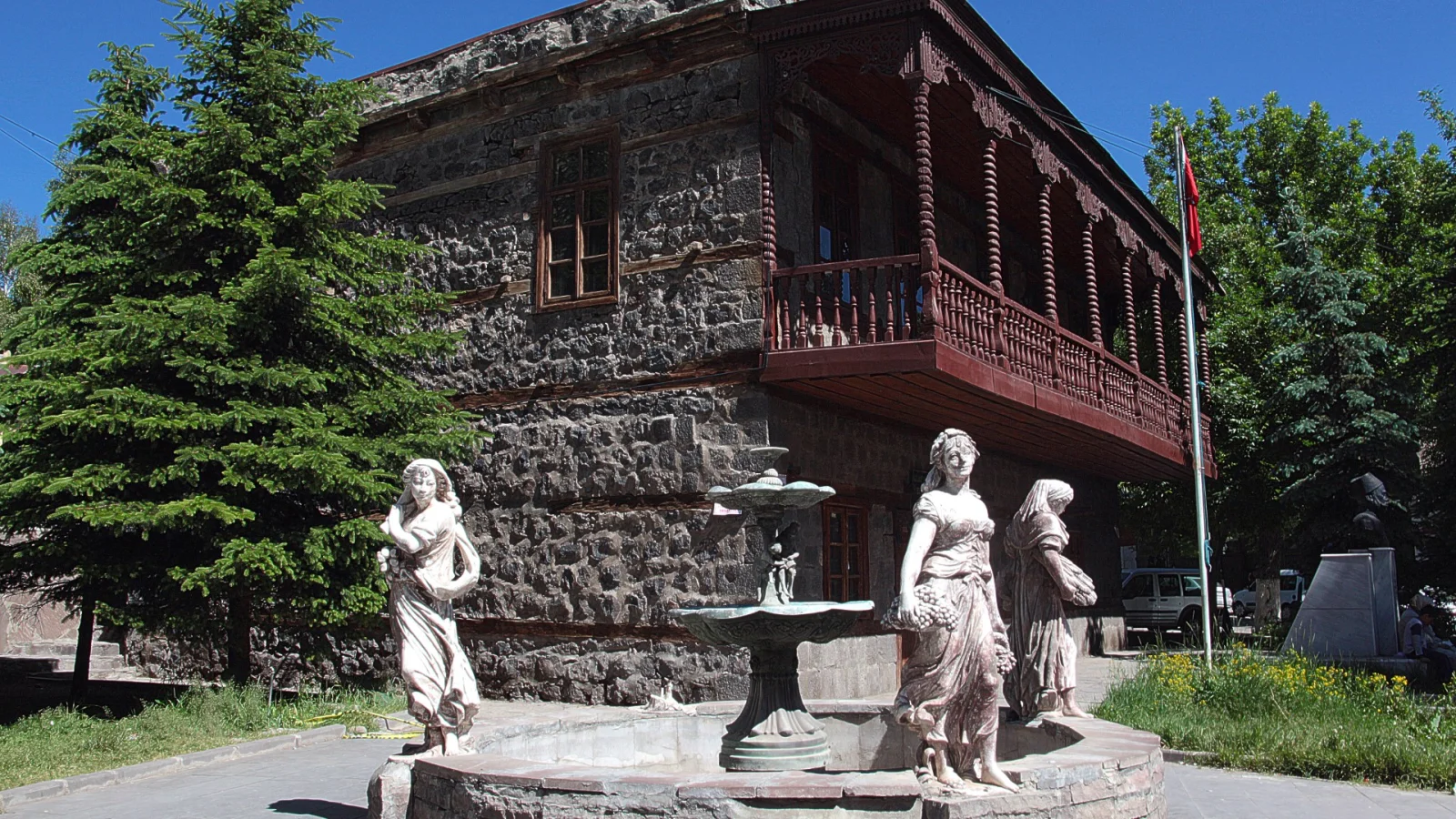 Kars Mansion