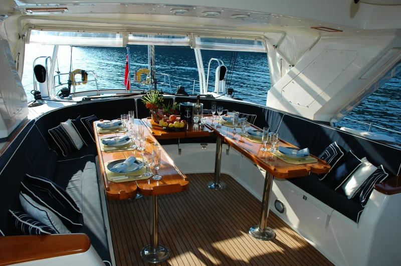 luxury-yacht-bosphorus-sunset-cruise.webp