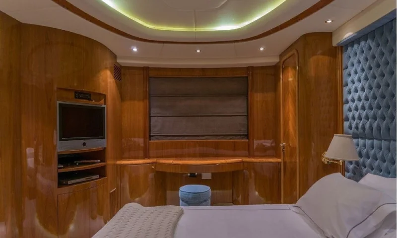 MOTORYACHT AZIMUT 85