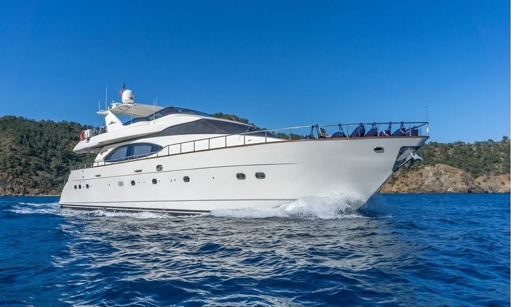 turkey motor yacht charter Azimut 85