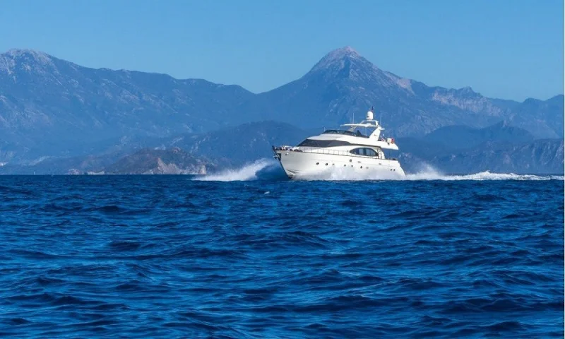 MOTORYACHT AZIMUT 85