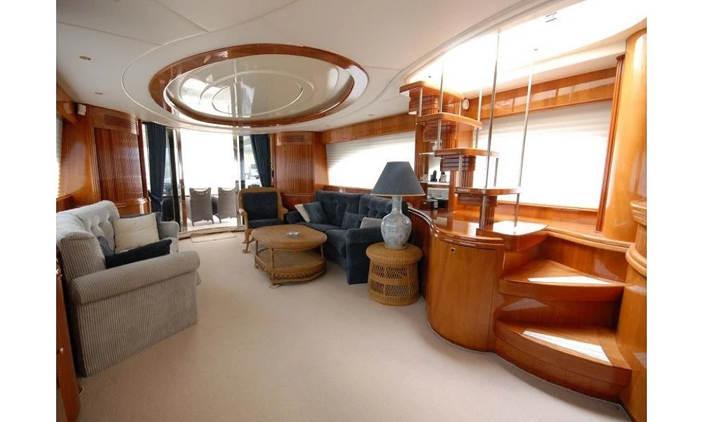 charter yacht through turkey Azimut 85