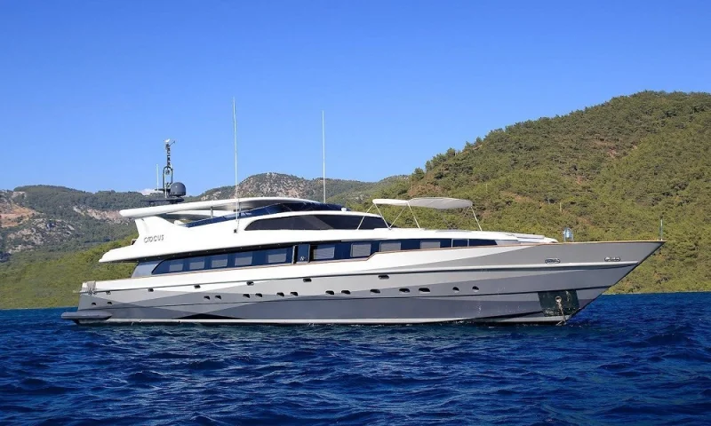 MOTORYACHT CROCUS