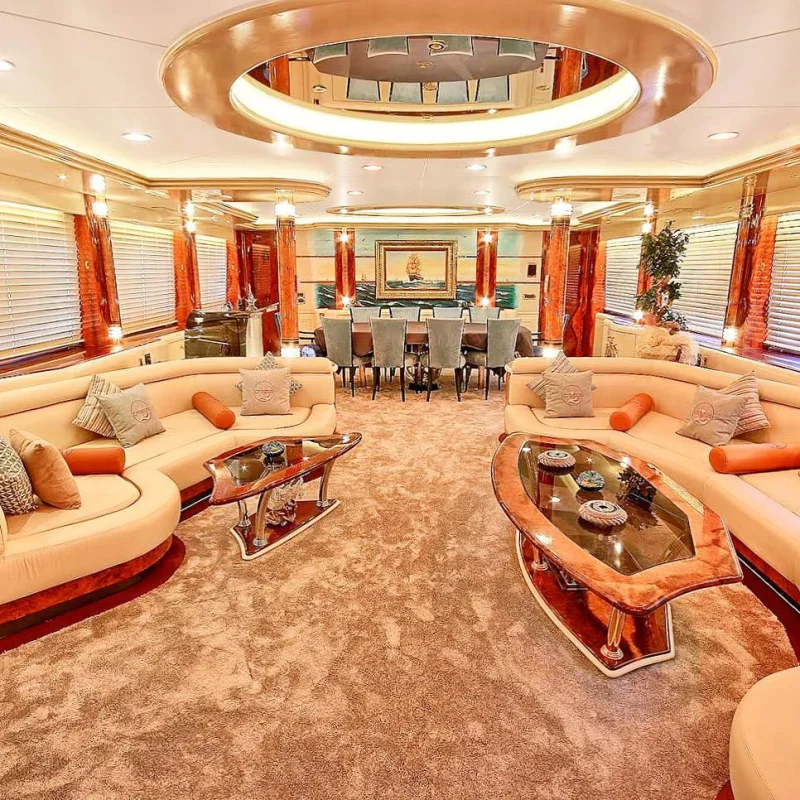 MOTORYACHT CROCUS