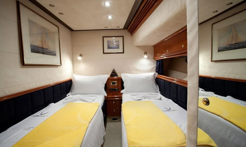 SUNSEEKER MANHATTAN 80 VOGUE