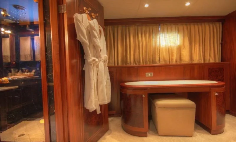 MOTORYACHT MONTE CARLO