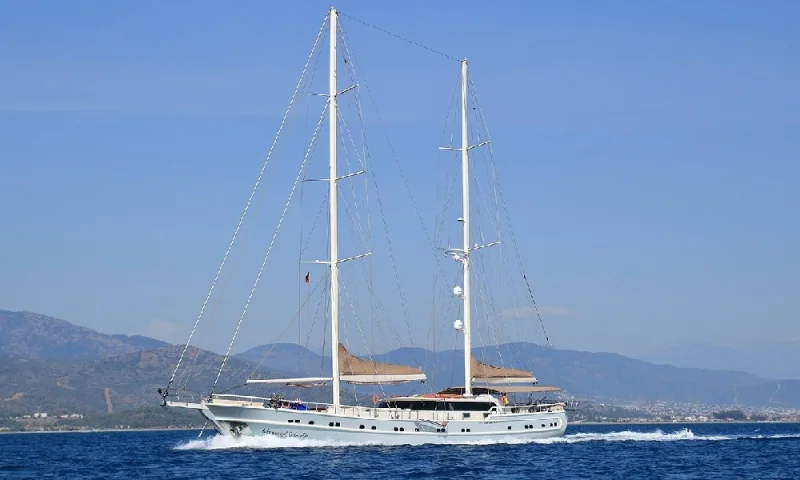 GULET QUEEN OF SALMAKIS