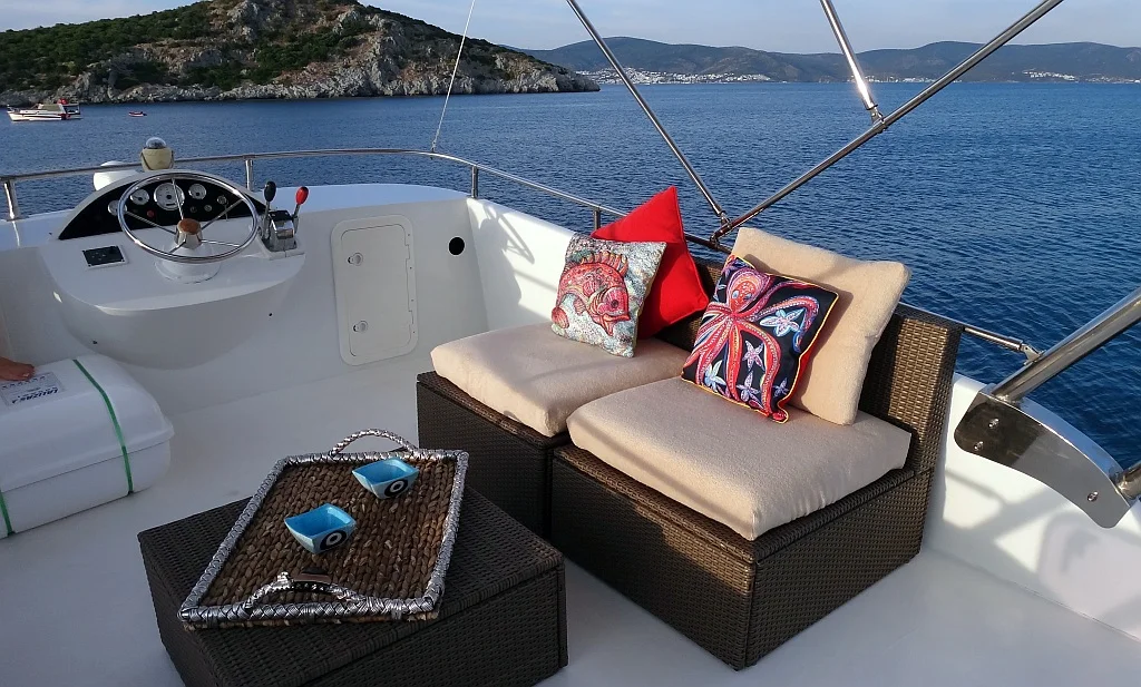 turkey crewed yacht charter Syana