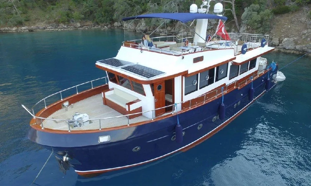 luxury motor yacht charter turkey Trawler Daphne