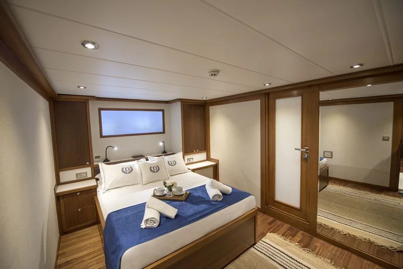 yacht charter antalya turkey Trawler Daphne