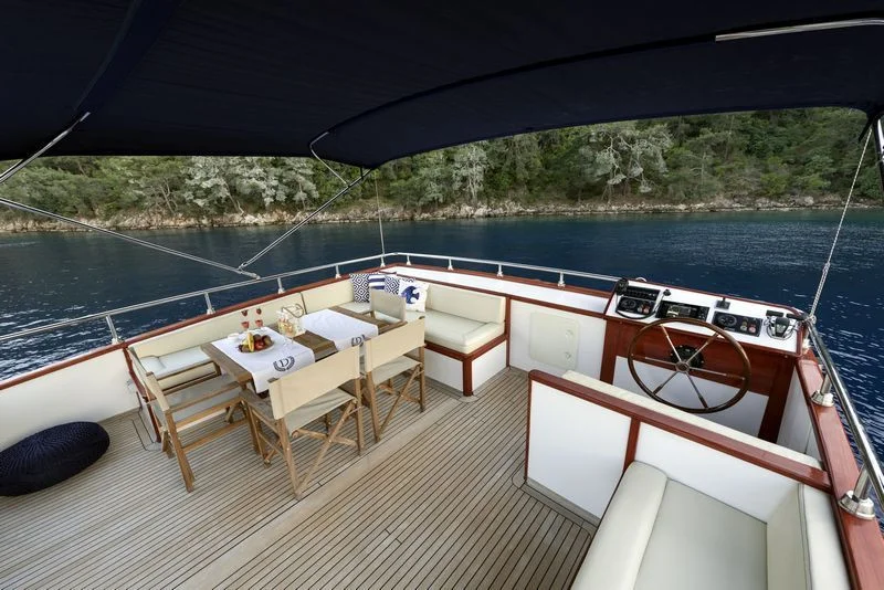 TRAWLER DAPHNE