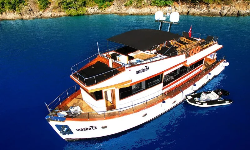 TRAWLER MASKE 3