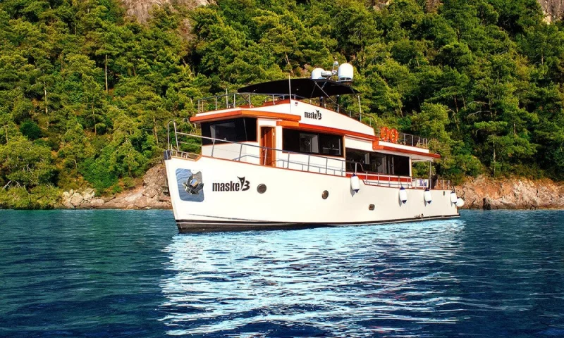 TRAWLER MASKE 3