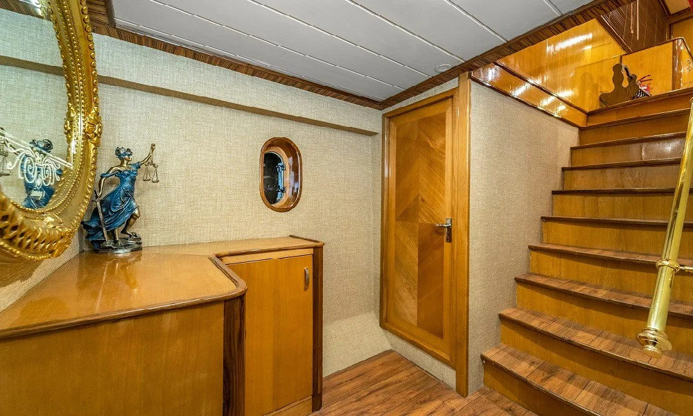 crewed charter yachts in turkey Traweler Simay S
