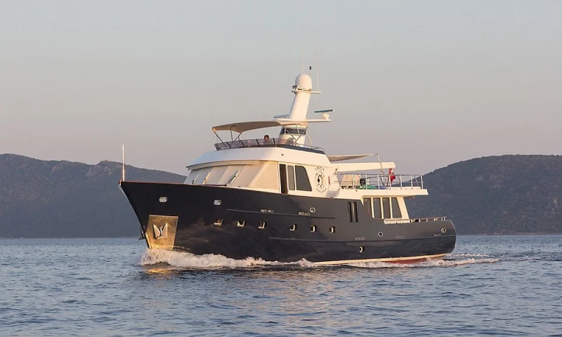 TRAWLER TROY EXPLORER