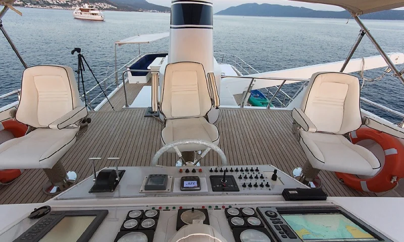 TRAWLER TROY EXPLORER