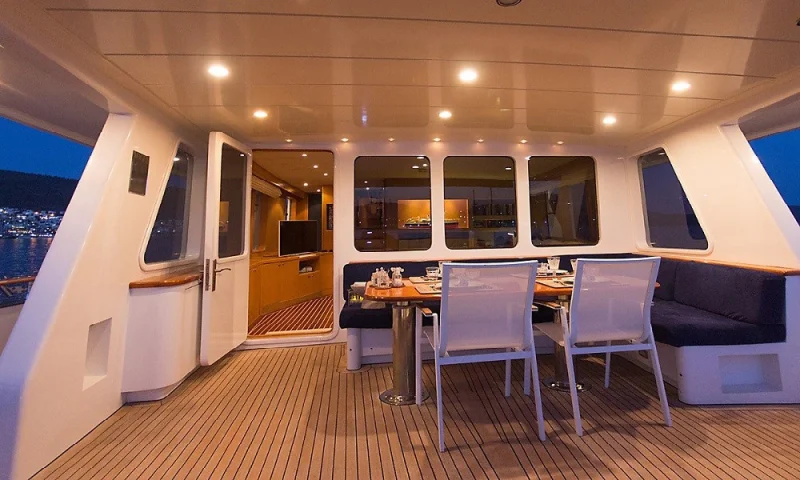 TRAWLER TROY EXPLORER
