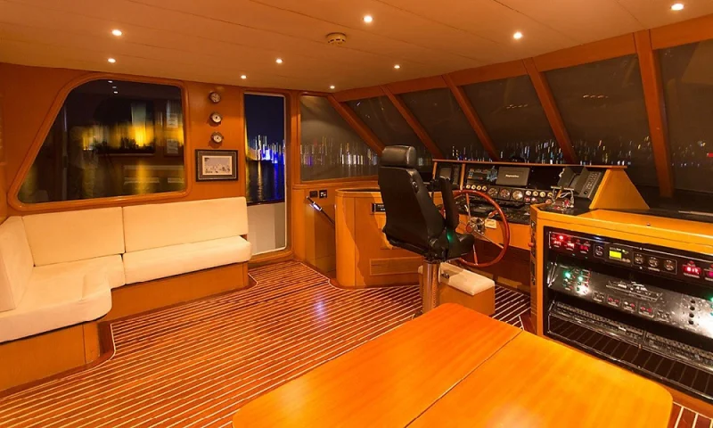 TRAWLER TROY EXPLORER