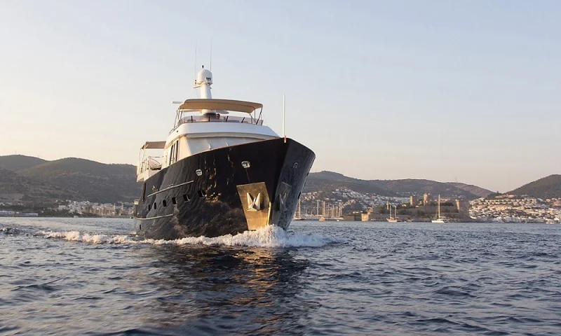 TRAWLER TROY EXPLORER