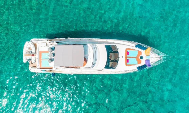 MOTORYACHT AZIMUT 62 - fly