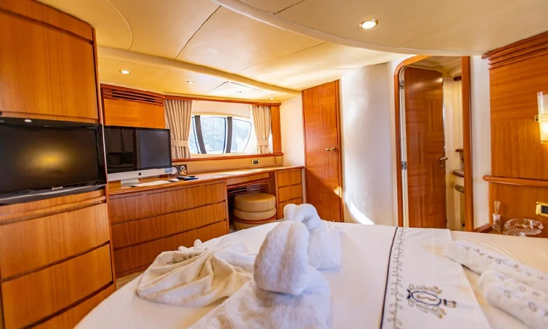 MOTORYACHT AZIMUT 62 - fly