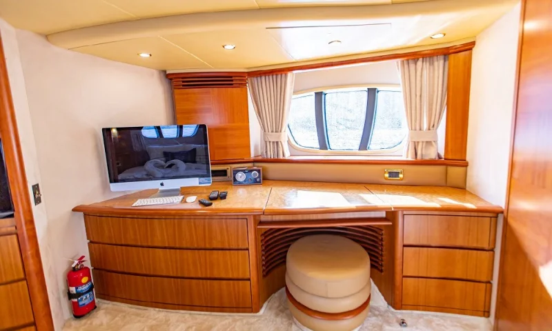 MOTORYACHT AZIMUT 62 - fly
