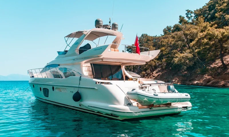 MOTORYACHT AZIMUT 62 - fly