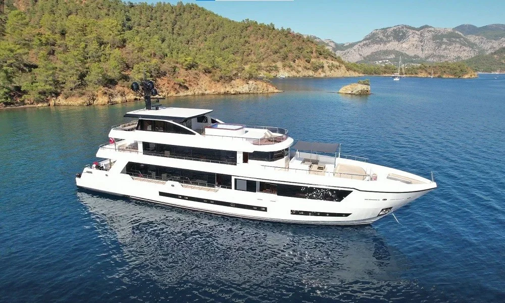 yacht charter bodrum turkey Ada Maris